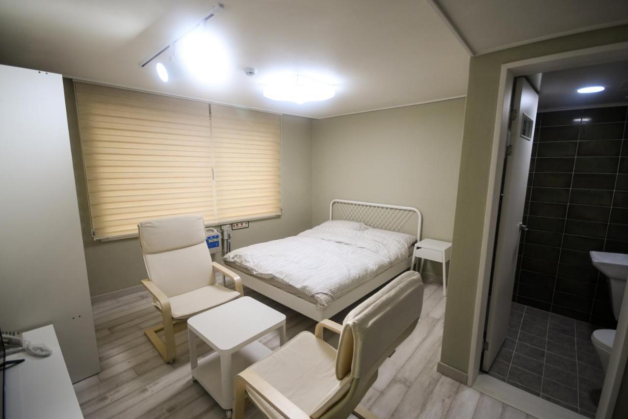 Bluehum Guest House Інчхон Екстер'єр фото