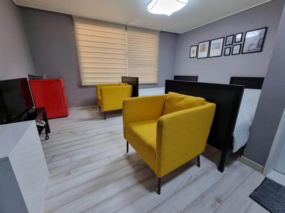 Bluehum Guest House Інчхон Екстер'єр фото